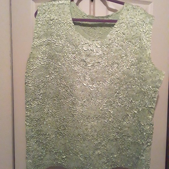 LIGHT GREEN WOMEN'S TOP 2X - Picture 1 of 2